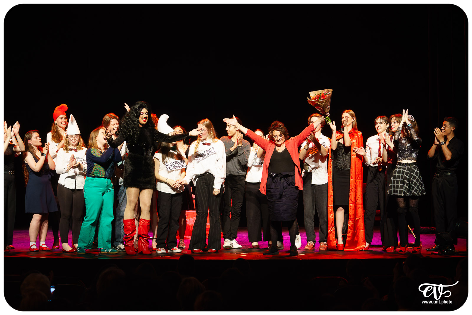 BLANCHE-NEIGE FOUTUE FORET